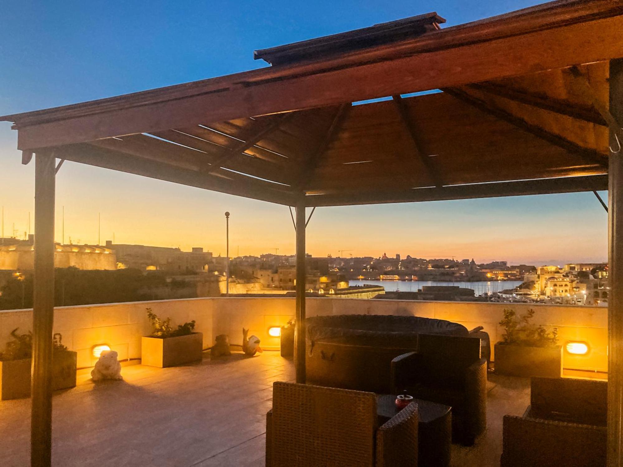 Valletta And Grand Harbour Lookout Kalkara Dış mekan fotoğraf